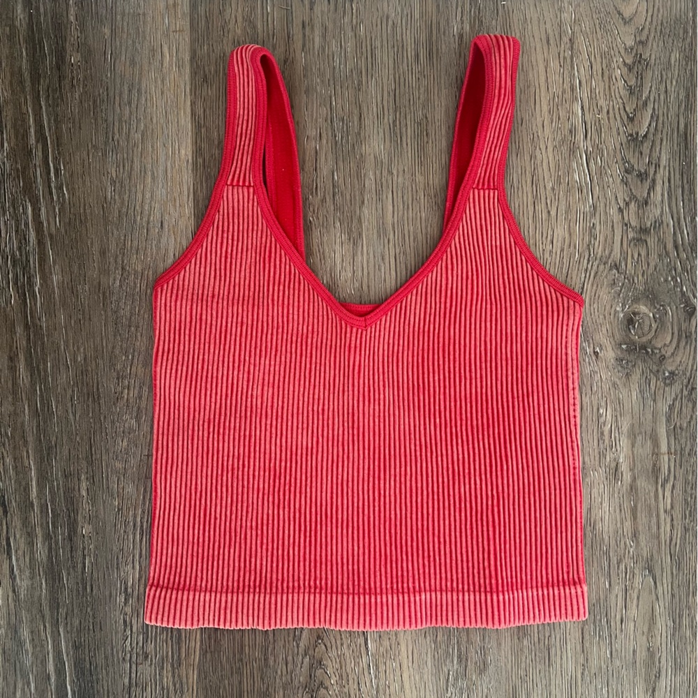 Bella Seamless ribbed crop tank top - Picture 9 of 10